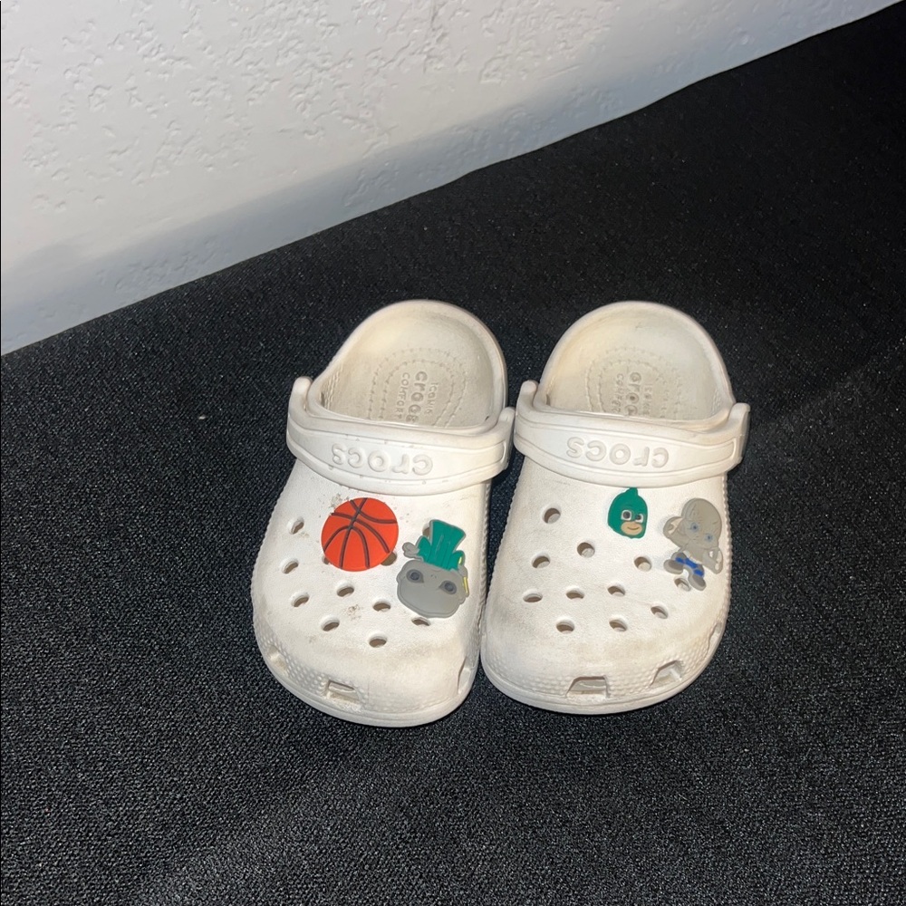 CROCS Kids White Clogs with Fun Charms